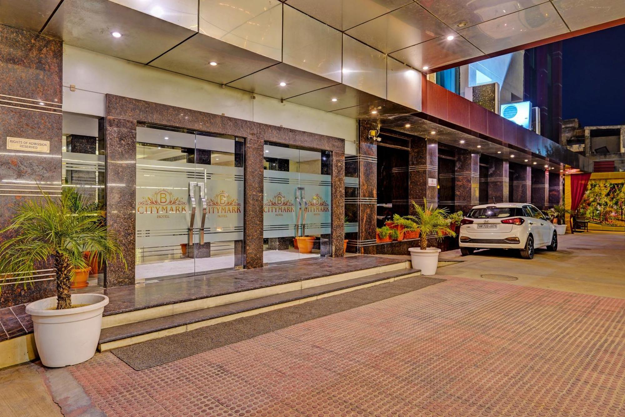 Hotel Marina Near Igi Airport Delhi New Delhi Exterior photo